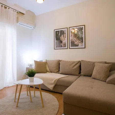 White Cozy 塞萨洛尼基