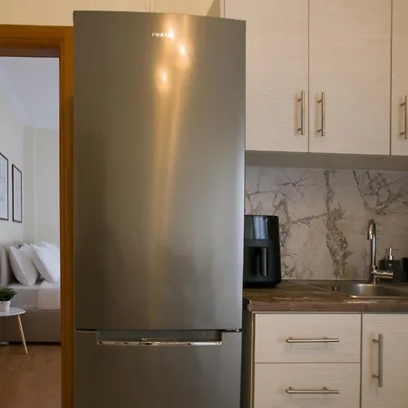 White Cozy Apartament Saloniki