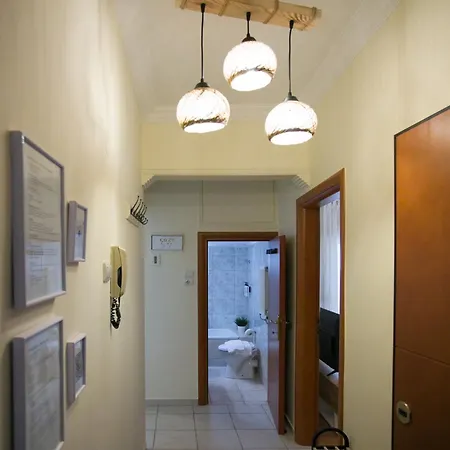 White Cozy Appartement Thessalonique