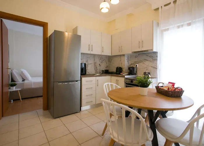 White Cozy Appartement Thessalonique